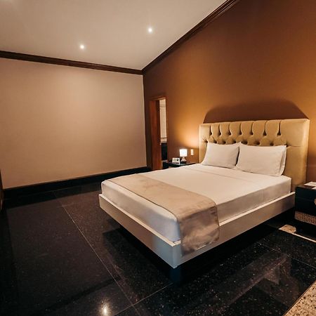 Luxva Hotel Boutique Guayaquil Buitenkant foto