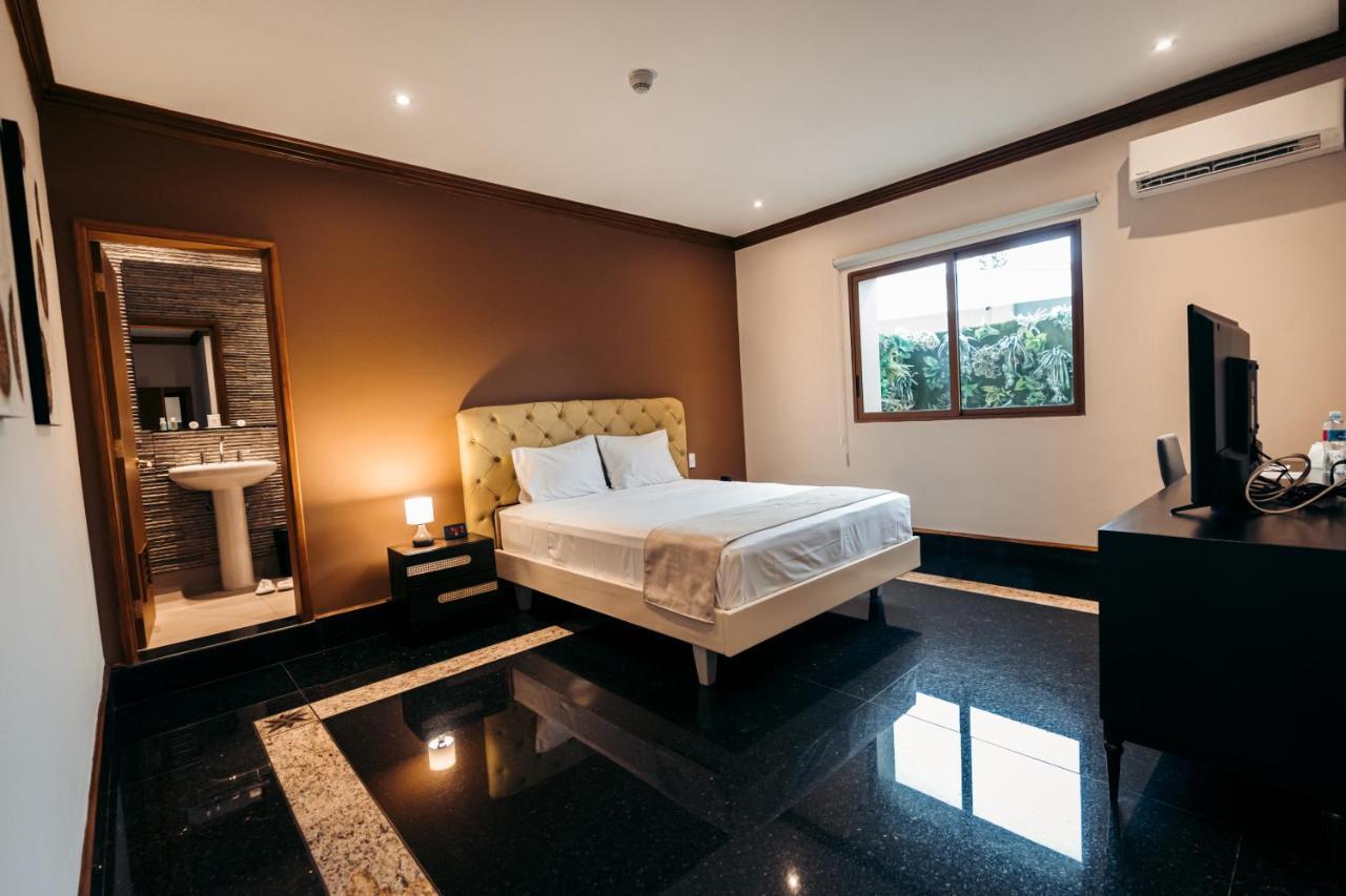Luxva Hotel Boutique Guayaquil Buitenkant foto