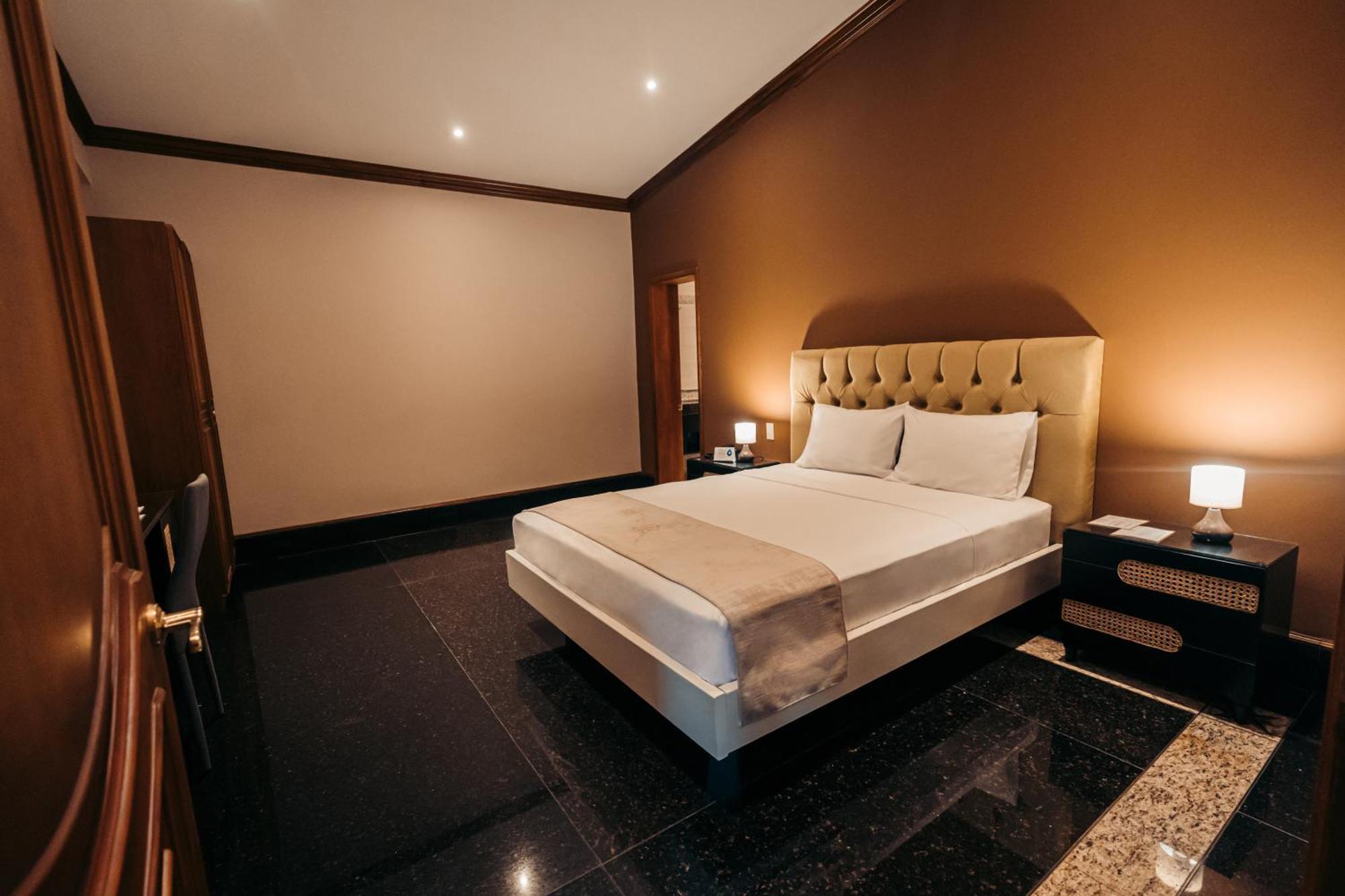 Luxva Hotel Boutique Guayaquil Buitenkant foto